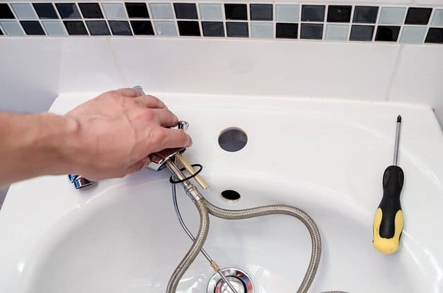 טכנולוגיה לאיתור נזילות במצלמה טרמית